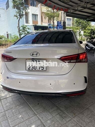 Hyundai Accent 2022 1.4 AT - 39000 km