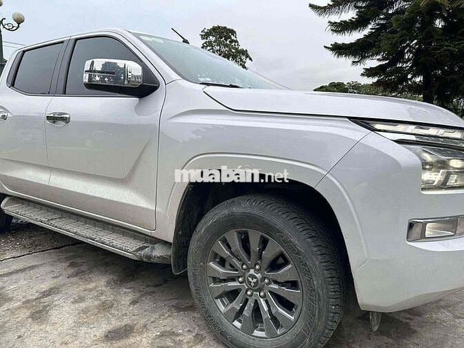 Mitsubishi Triton 2024 Premium 2WD 10000 km