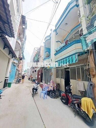 NHÀ RẺ CHIẾN LƯỢC BTĐ HẺM XE HƠI THÔNG 2 TẦNG 36M2 CN ĐỦ CHỈ 3.1 tỷ