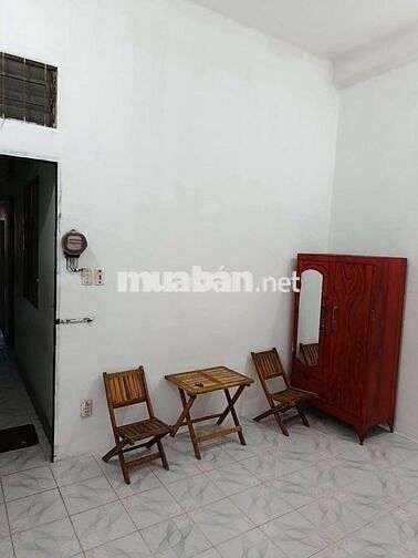 PHÒNG TRỌ  MẶT TIỀN ĐƯỜNG NƠ TRANG LONG NỮ Ở 1 NGƯỜI GIÁ RẺ BÌNH THẠNH