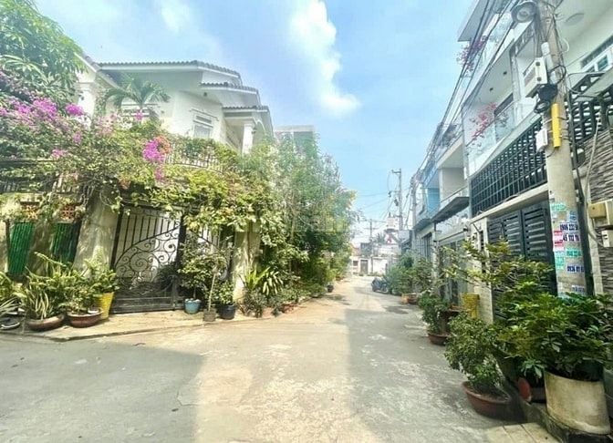 Nhà Mặt Tiền Quận 2-3Tầng-73M2-Gần Chợ -Đang Cho Thuê 16trieu/tháng-