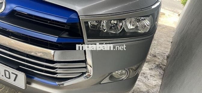 Toyota Innova 2017 2.0E - 100000 km