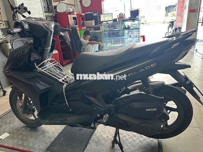 Xe cũ như mới, đi dưới 10,000km, giá thương lượng