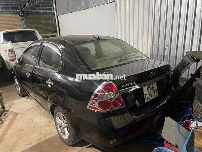 xe giá bình dân. về đổ xăng là chạy