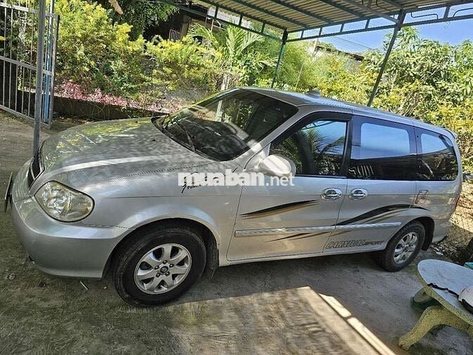 2 con carnival gia đình chạy kỹ