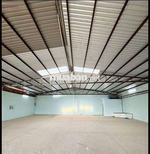 KHO XƯỞNG 300 M2 ĐƯỜNG CONT VÀO TRÊN NGÃ TƯ BÌNH PHƯỚC