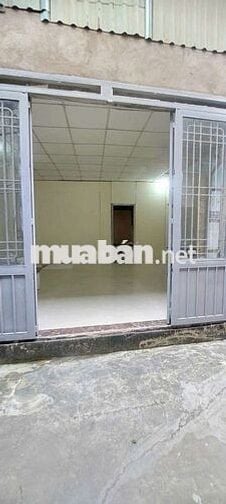 Cho thuê nhà  nguyên căn tx 25 giá 3tr5 /th