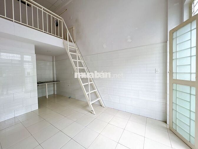 Phòng TRỆT KIOT. Ở/Kinh doanh online/Làm kho/Văn phòng. Ngay ngã tư TĐ