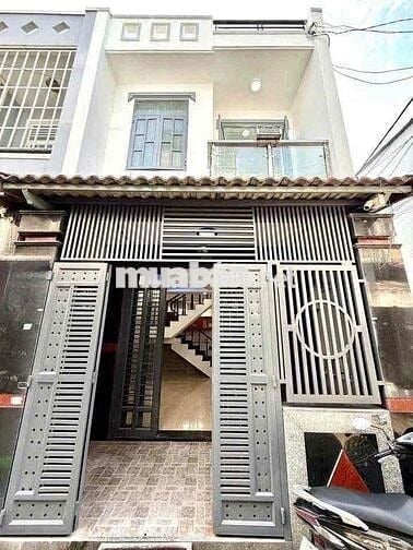 Nhà Hóc Môn 375 triệu khu dân cư Nhị Xuân đường nhựa 5m ô tô đậu cửa