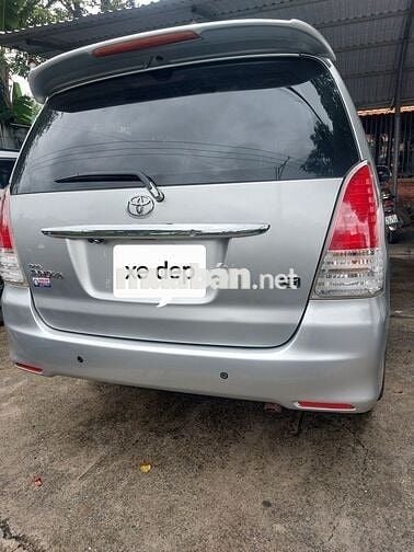 Toyota Innova 2009 G - 140000 km