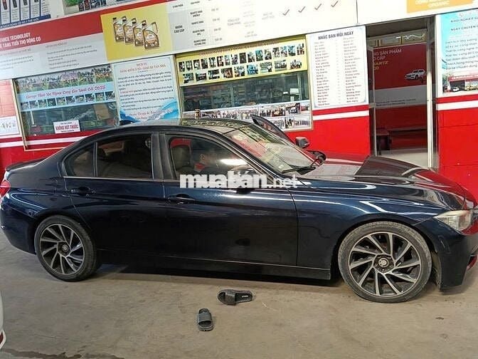 BMW 320i 2012 Xanh đen