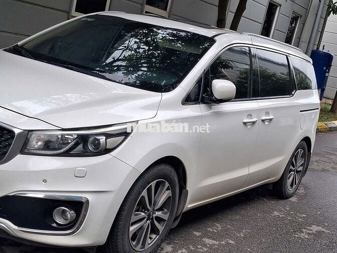 Kia Sedona 2017 - 667562 km