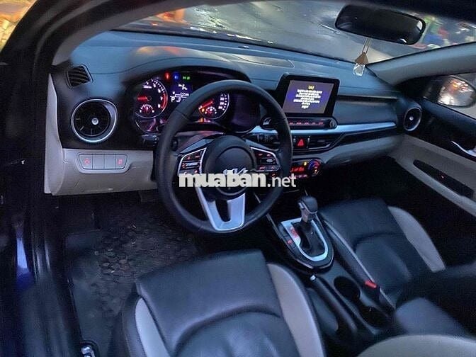 Kia K3 2025 Premium 2.0 AT - 5600 km