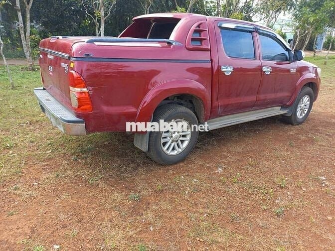 Toyota Hilux 2013 3.0G 4x4 MT - 280000 km