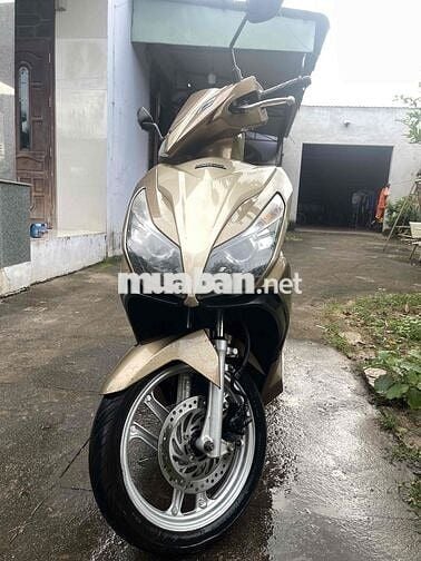 Nhà dư xe nên bán