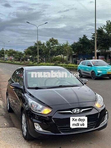 Hyundai Accent 2011 1.4 AT - 138000 km