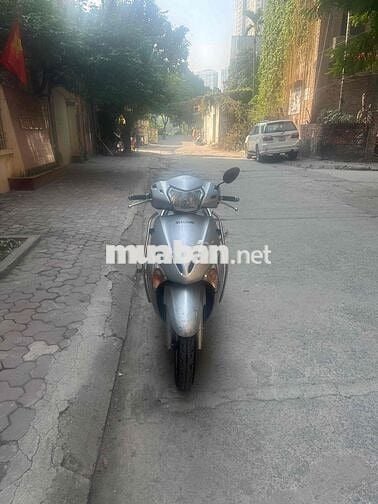 Honda Lead màu Bạc