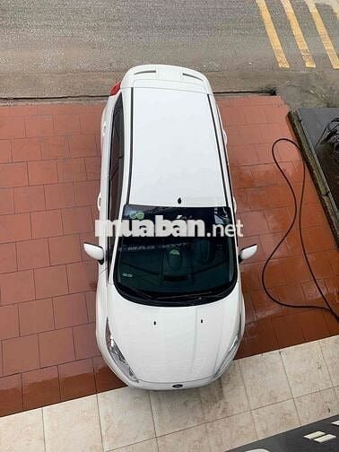 Ford Fiesta 2016 số tự động