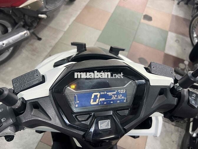 mới vario (trắng nhám) đặc biệt xe mới tin nhe ac