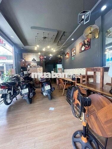 CHO THUÊ tầng trệt Góc 3 MT 40m2 Quận 11 đường Đội Cung