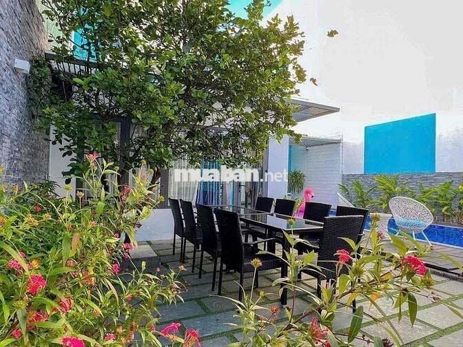 cho thuê biệt thự ven biển sơn trà, 4 phòng ngủ, hồ bơi, 180m2