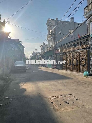 căn góc 2mt trương thị hoa . 4lầu xây ở kiên cố. giá 6,9tỷ bớt lộc