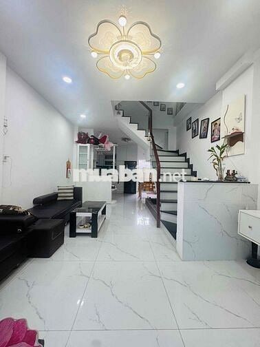 Nhà Full Nội Thất 4Pn, 3Wc Sân Thượng Trước Sau Trồng Rau Cực Chill