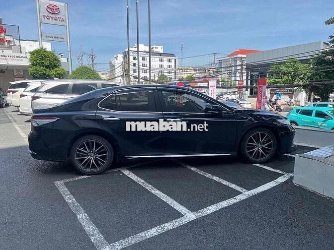 Toyota Camry 2019 2.5Q - 50000 km