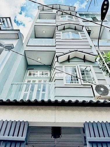Bán nhà cực hot Lê Hồng Phong, P2, Quận 5, 2,65 tỷ, sổ riêng, tiện ích