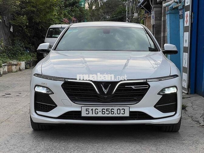 VinFast Lux A2.0 Premium 2022 21000km 1 chủ 90%