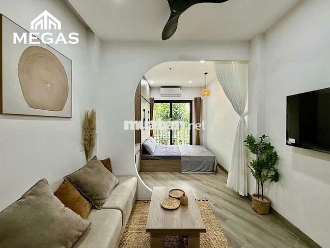 STUDIO - 1PN - TÁCH BẾP - FULL NỘI THẤT - BAN CÔNG - NGAY LOTTE MART