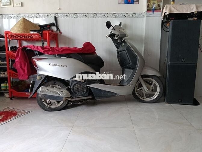 Honda Lead màu Bạc