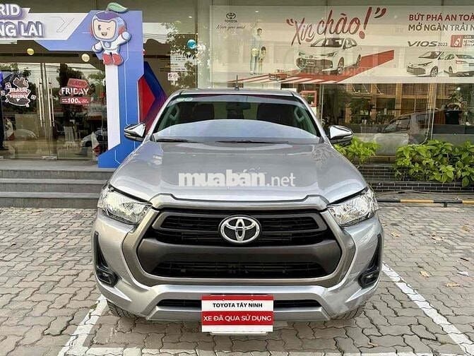 Toyota Hilux 2021 2.4 AT 777 km
