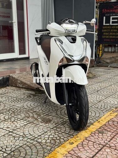 Honda SH 125 Trắng Máy rin