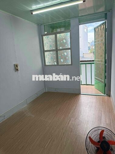 cần bass lai phỏng có chỗ đế xe nầu ăn tolec riêng . ..