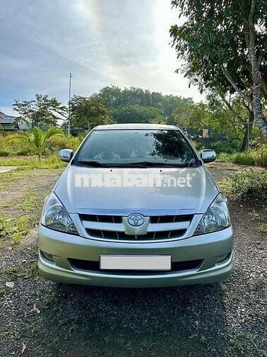 Toyota Innova 2008 G - 200000 km