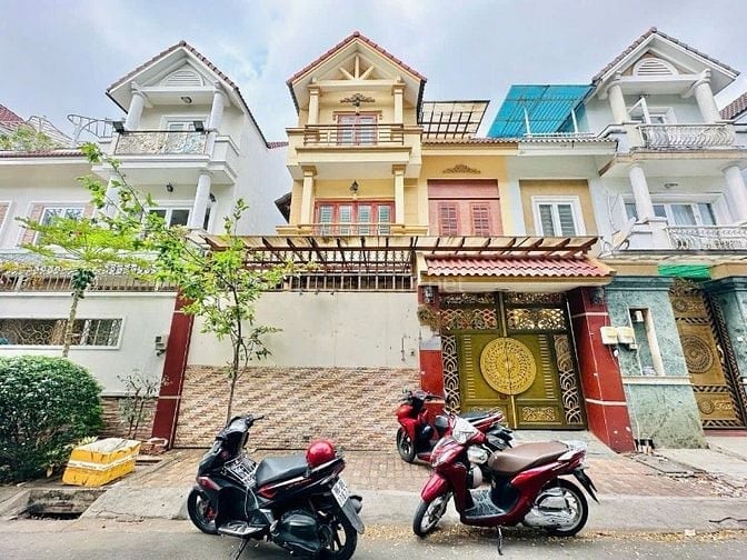 CHO THUÊ BIỆT THỰ MINI HẺM XE TẢI 1/ SÁT MẶT TIỀN – NGUYỄN THÁI SƠN,