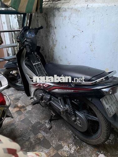 sirrius RC đỏ đen bánh mâm 2014