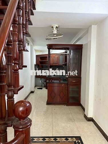 Cho thuê nhà HXH CMT8, Tân Bình, 3x8, 2 lầu , 2pn 2wc giá 1