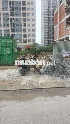 Bán Lô Đất Mặt Tiền , View Chung Cư Ori