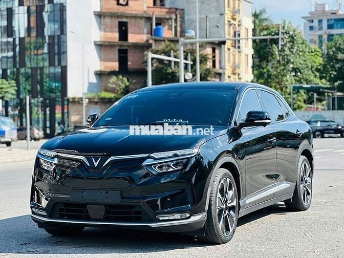 VinFast VF8 Plus 2022 Đen