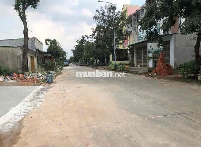 Bán đất trả nợ mặt tiền đường DK10 gần KCN Mỹ Phước 3 , sổ hồng riêng