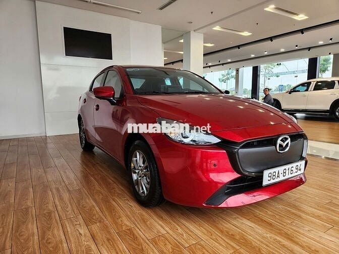 Mazda 2 AT New 100%
