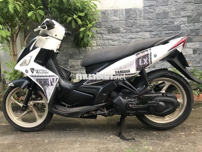 Yamaha novo 4 màu trắng