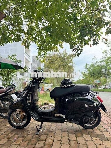 Piaggio Vespa GTS Super Sport 2019 Đen