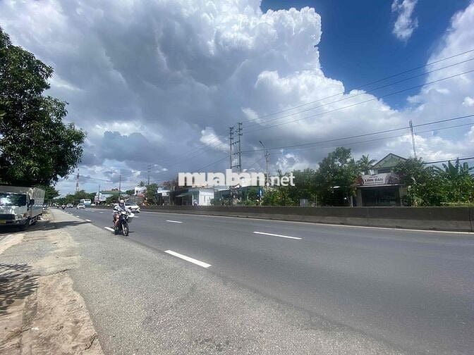 MẶT TIỀN 16M, GIÁ 950T, CÓ NGAY LÔ ĐẤT GẦN KCN TỨ HẠ.