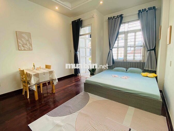 Phòng Ban Công Full Nội Thất Trung Tâm Tân Bình