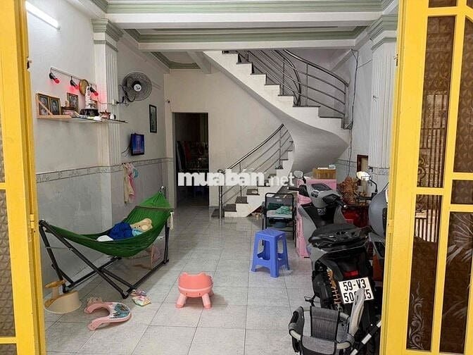 CHO THUÊ NHÀ HXH ĐẬU CỬA 2 LẦU