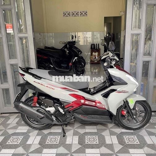 AB 125/2025 4val xám đỏ sporty, mới 100%,  9 chủ