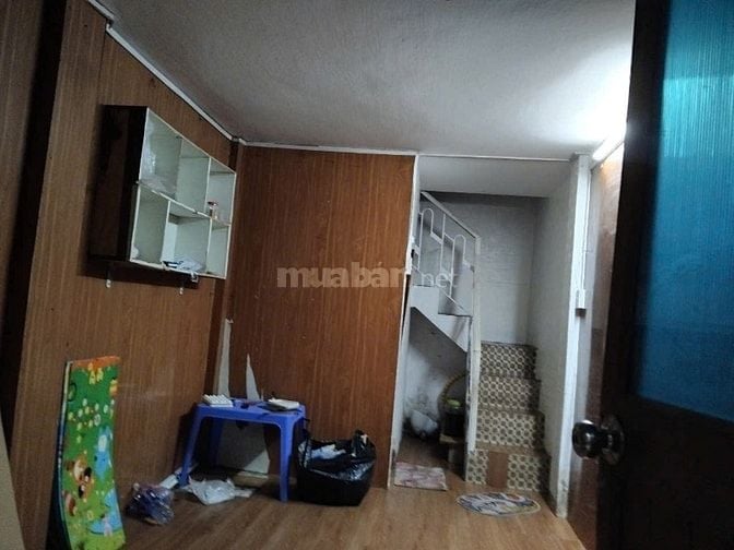 Cho thuê nhà phố Ngọc Lâm, Long Biên, diên tích 18m2 x 3 tầng